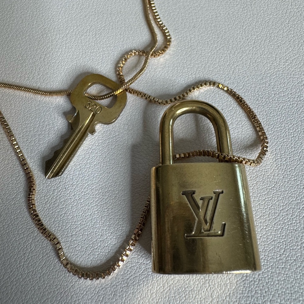 Louis Vuitton Gold Lock Pendant - Picture 4 of 5